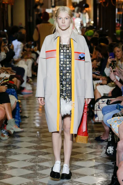 Look 21